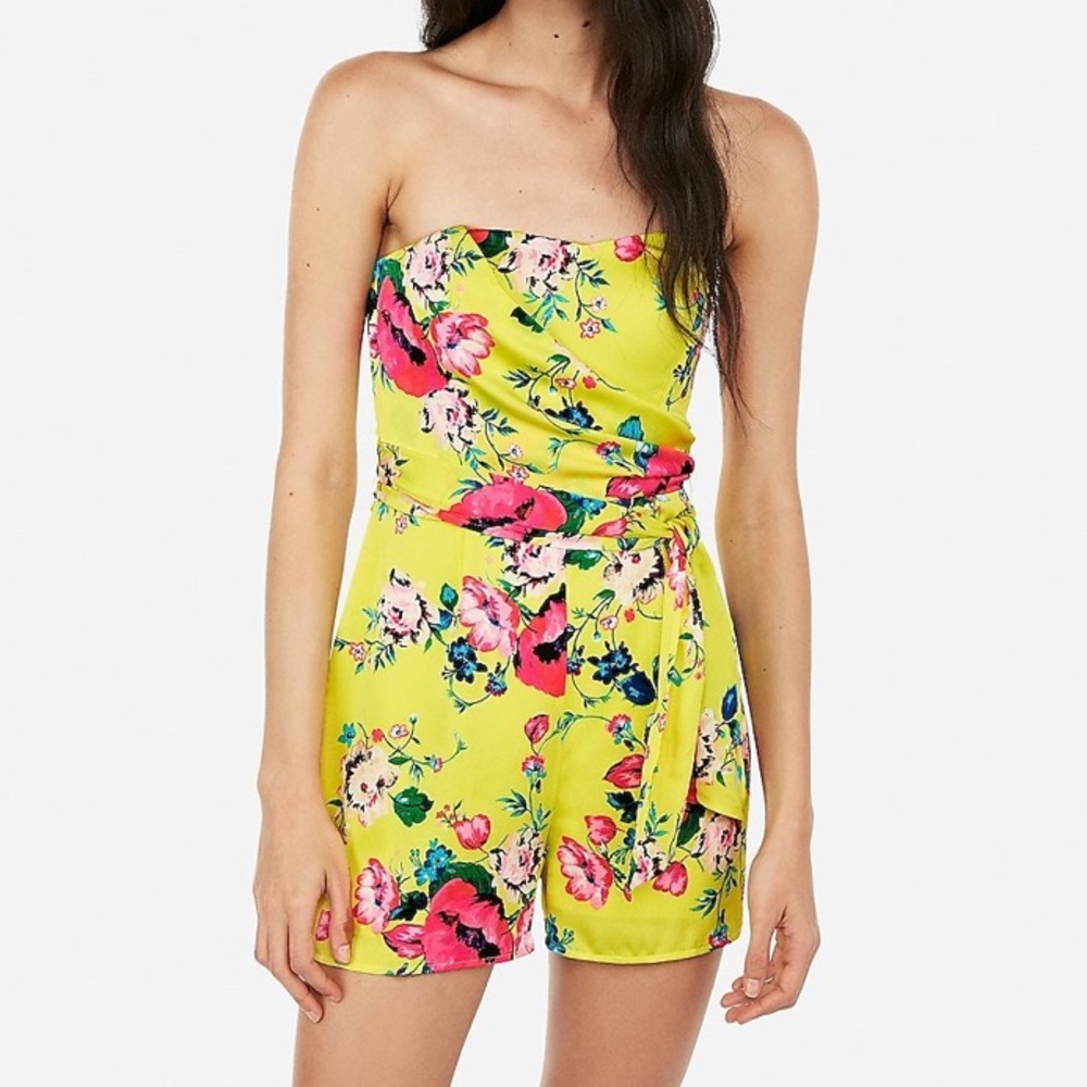 Strapless floral print romper